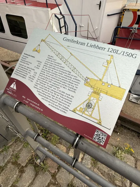 KulturKran im Museumshafen Harburg