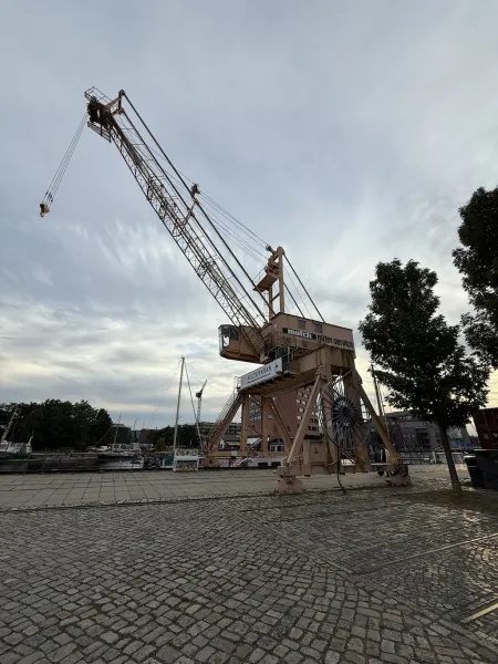 KulturKran im Museumshafen Harburg
