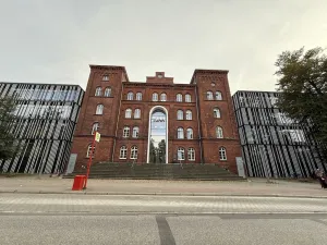 echnische Universität Hamburg (TU Hamburg) 